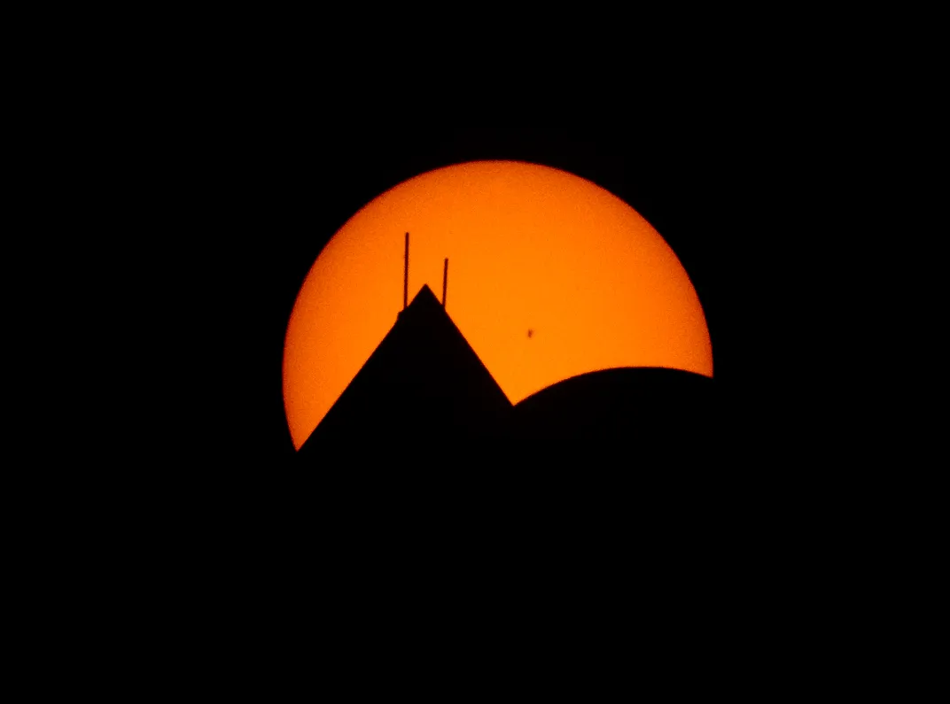 These 15 Photos Show How the 2024 Total Solar Eclipse Captivated the Nation